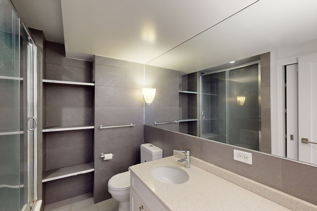 East 48th Street - Photo 4