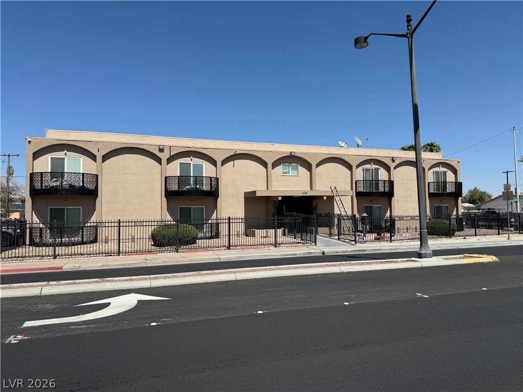 539 E Saint Louis Avenue - Photo 1