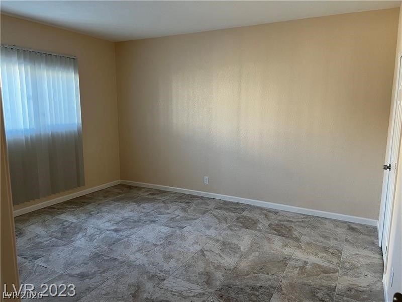 539 E Saint Louis Avenue - Photo 11