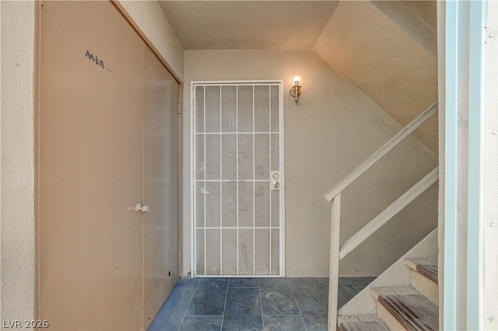 3841 Daisy Street - Photo 5