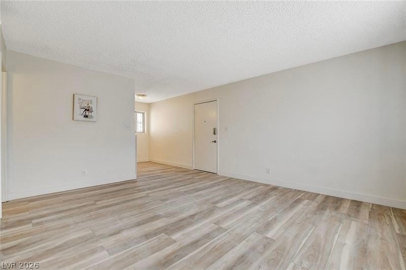 3841 Daisy Street - Photo 7