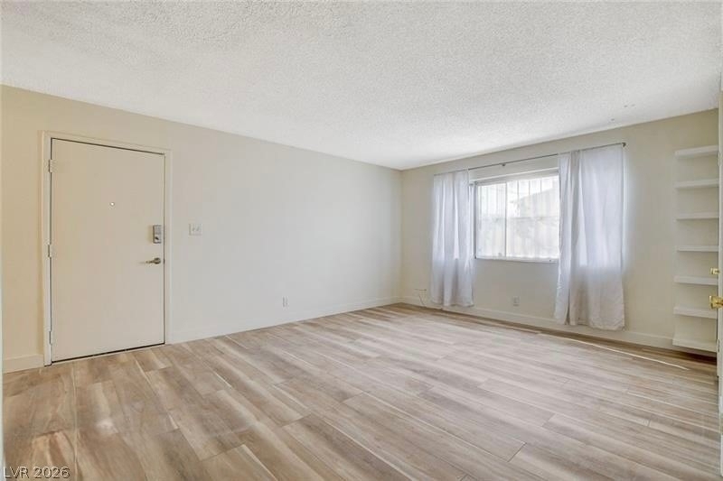3841 Daisy Street - Photo 6
