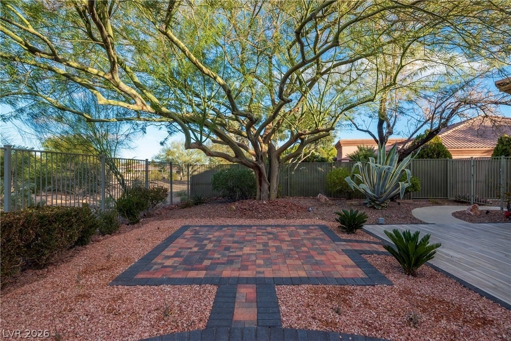 10534 Mandarino Avenue - Photo 9