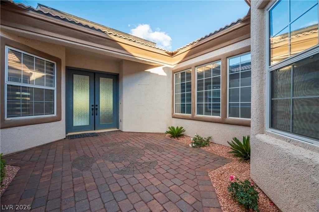 10534 Mandarino Avenue - Photo 3