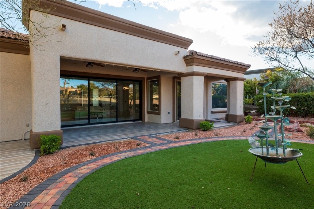 10534 Mandarino Avenue - Photo 8