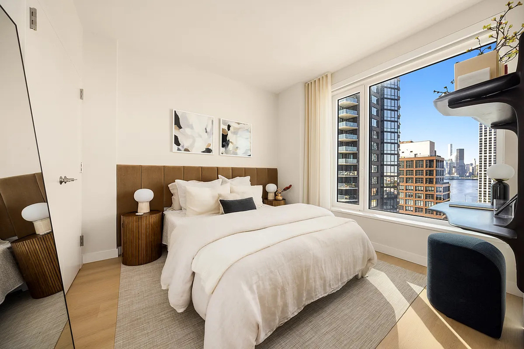 18 India Street - Photo 2