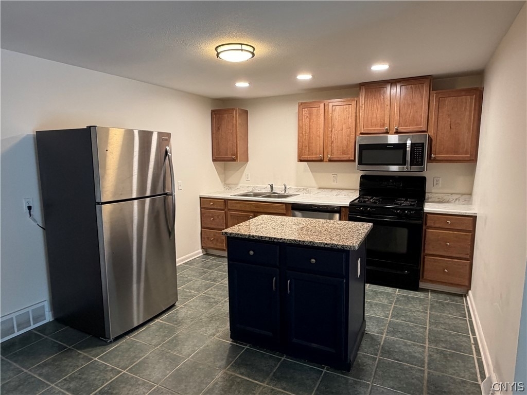 8587 Caughdenoy Road - Photo 3