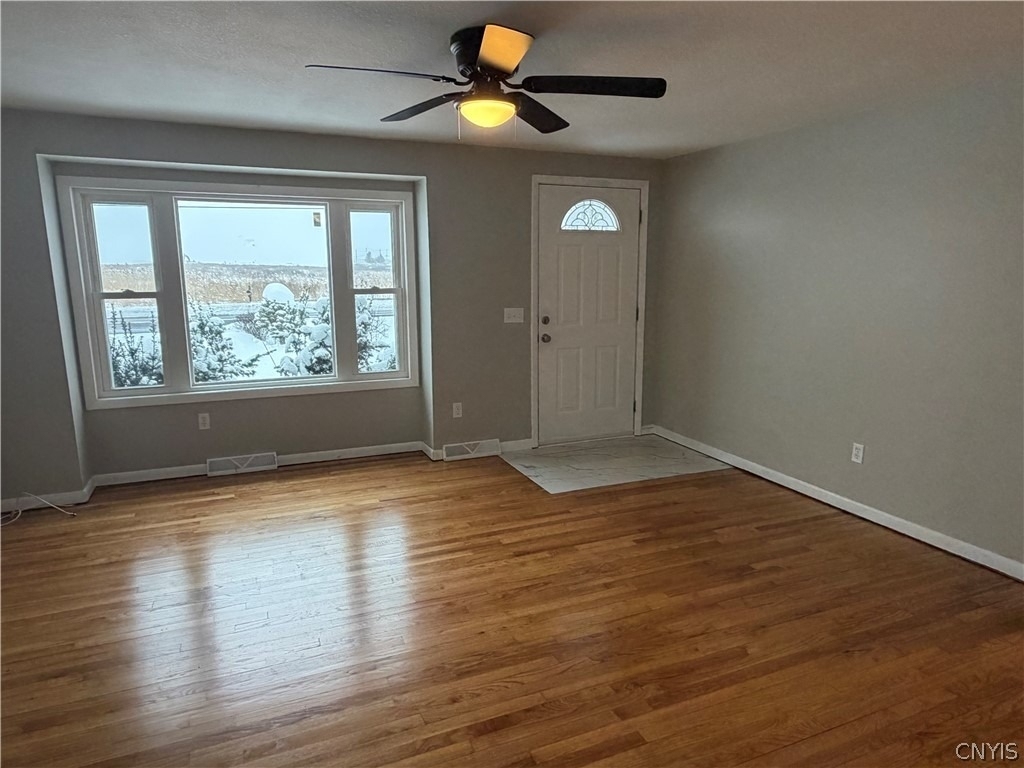 8587 Caughdenoy Road - Photo 2