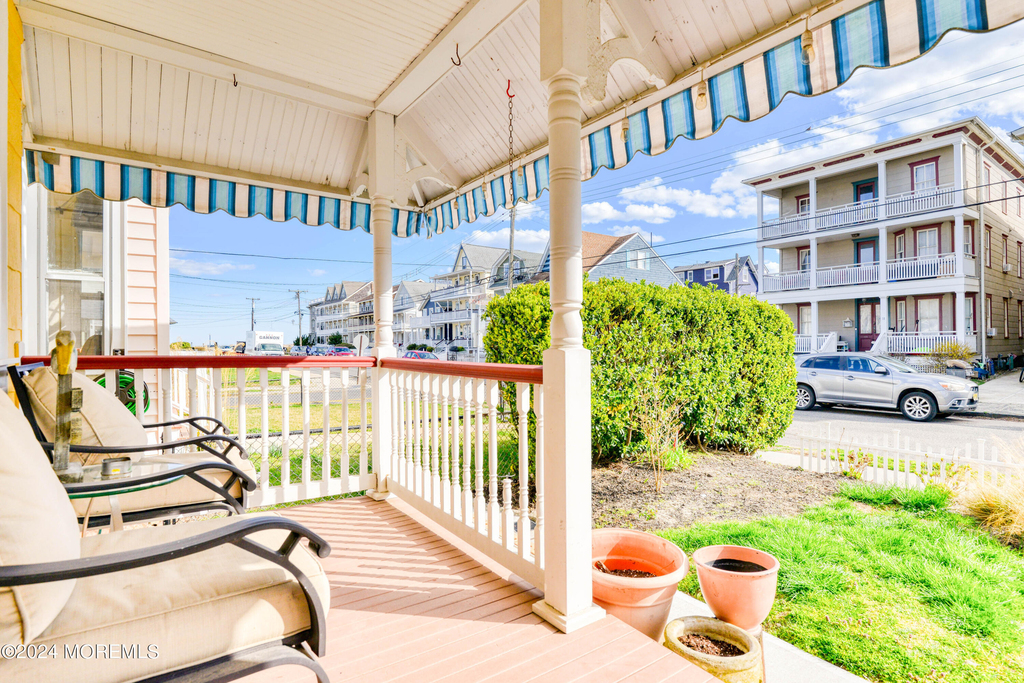 19 Webb Avenue - Photo 4