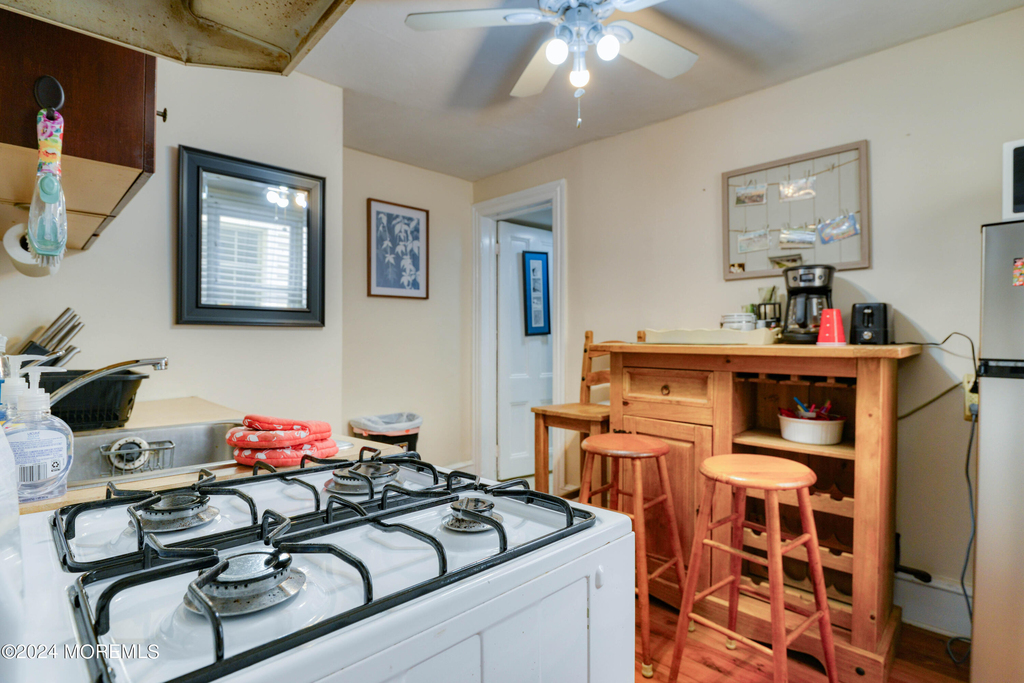 19 Webb Avenue - Photo 10