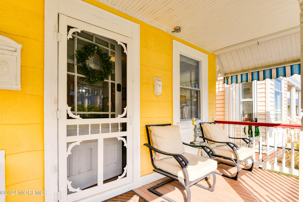 19 Webb Avenue - Photo 3