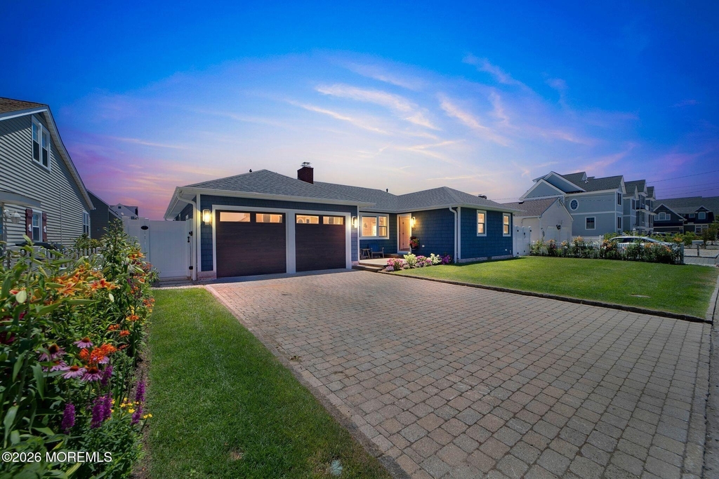 347 Bay Lane - Photo 1