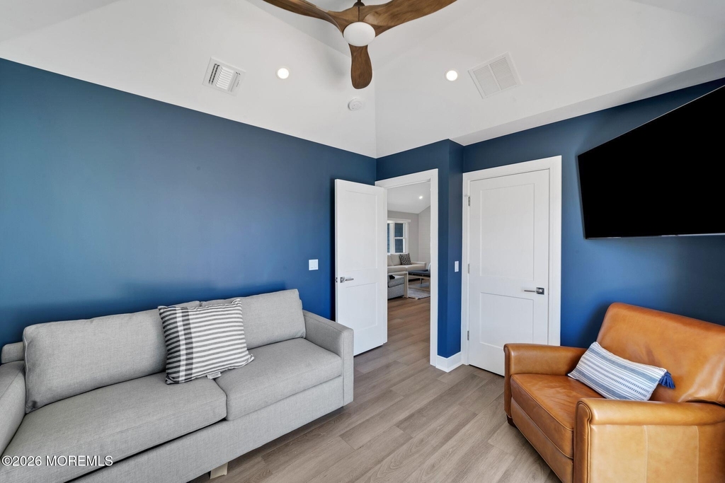 347 Bay Lane - Photo 36