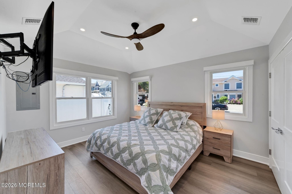 347 Bay Lane - Photo 32