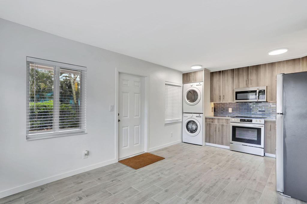 1000 Sw 30th Street - Photo 2
