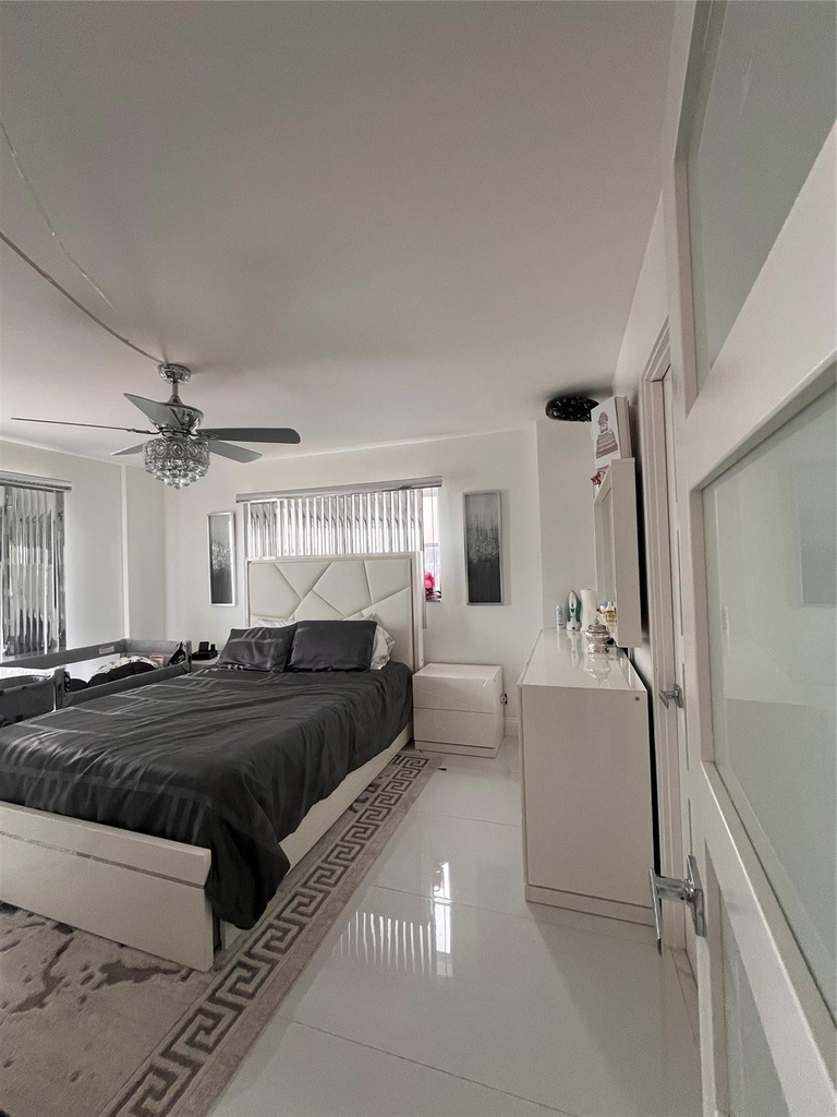 400 Golden Isles Drive - Photo 7