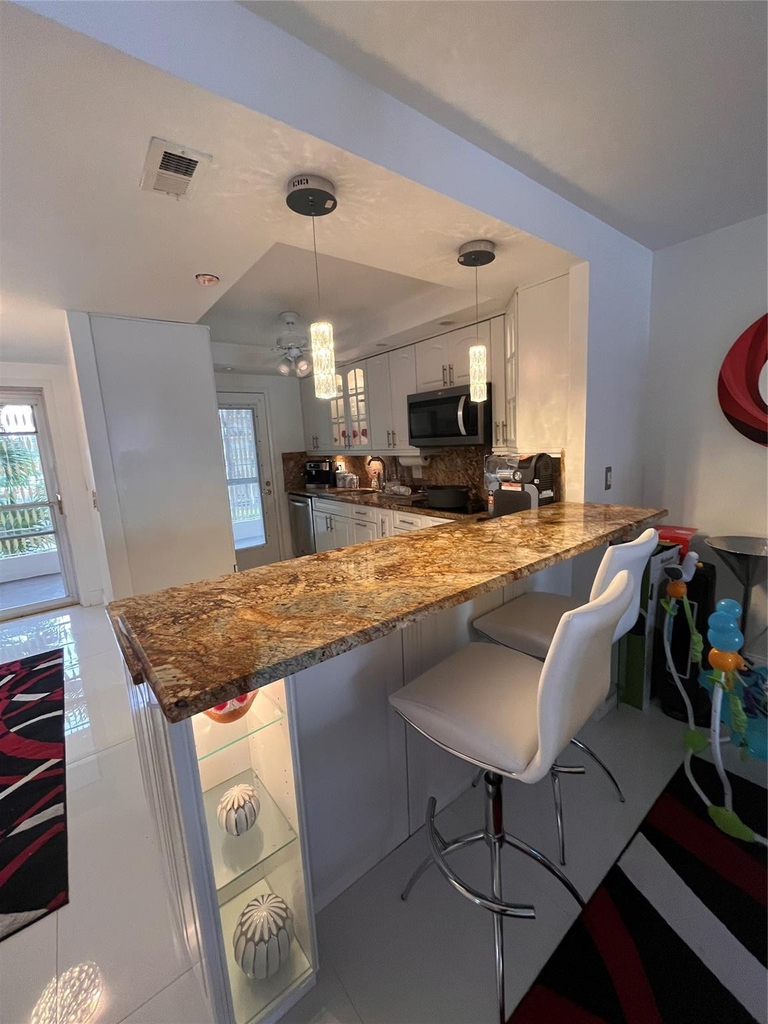 400 Golden Isles Drive - Photo 4