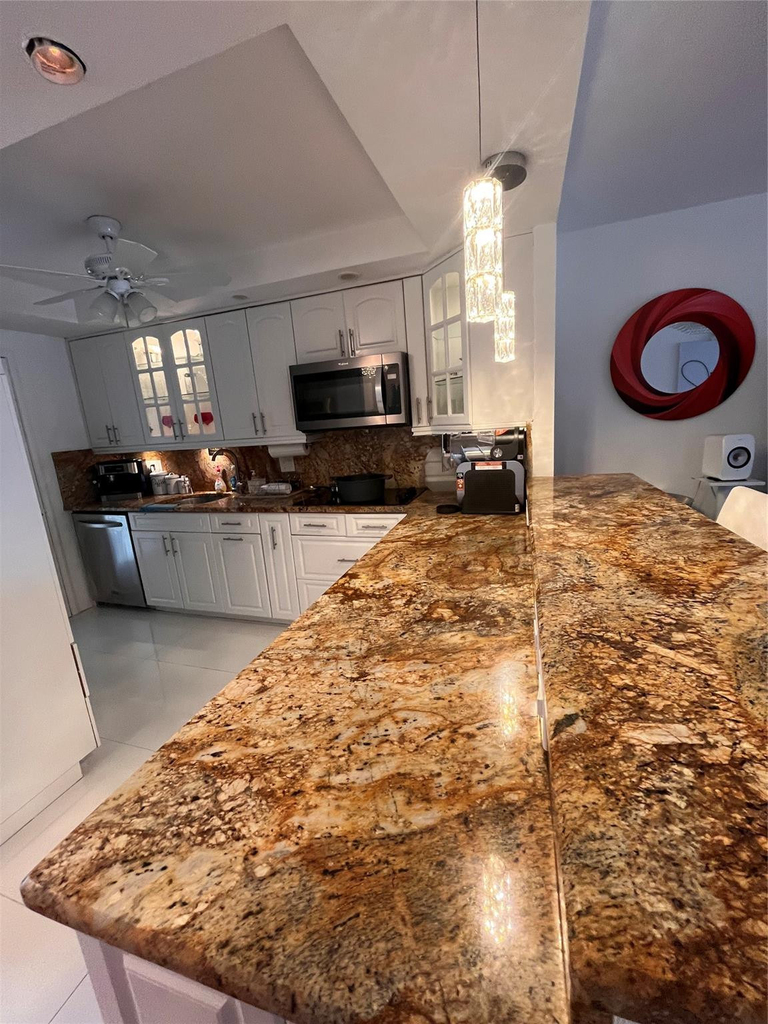 400 Golden Isles Drive - Photo 3