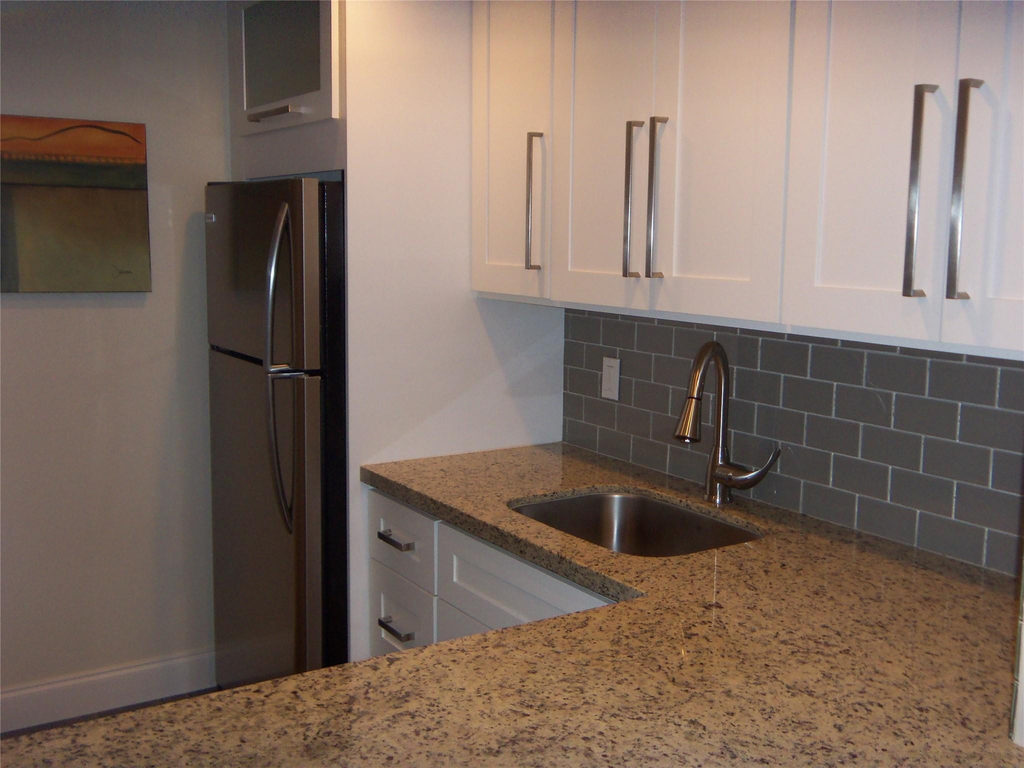 1800 N Andrews Avenue - Photo 19