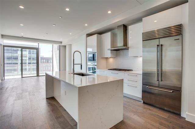 7901 Windrose Avenue - Photo 4