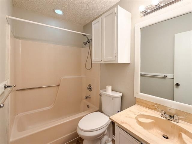 333 Charles Street - Photo 14