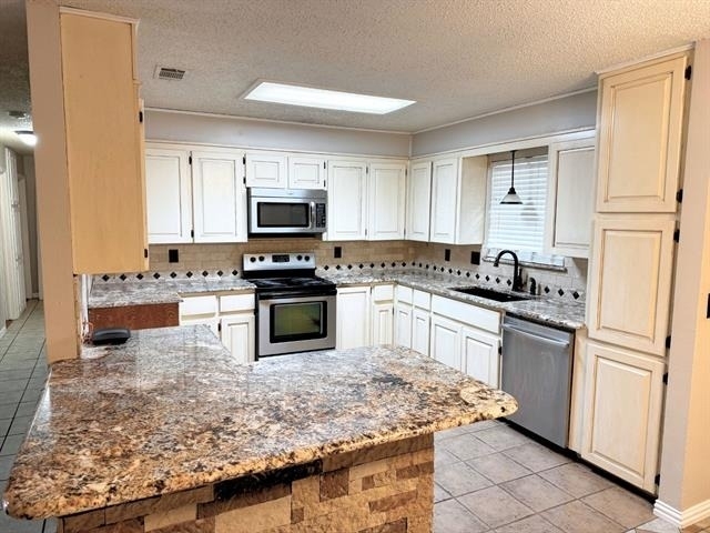 200 Cedar Lane - Photo 2