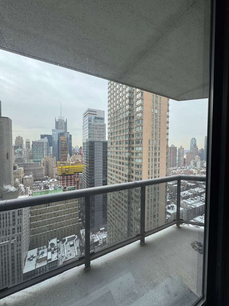 West 48th Street - Photo 1