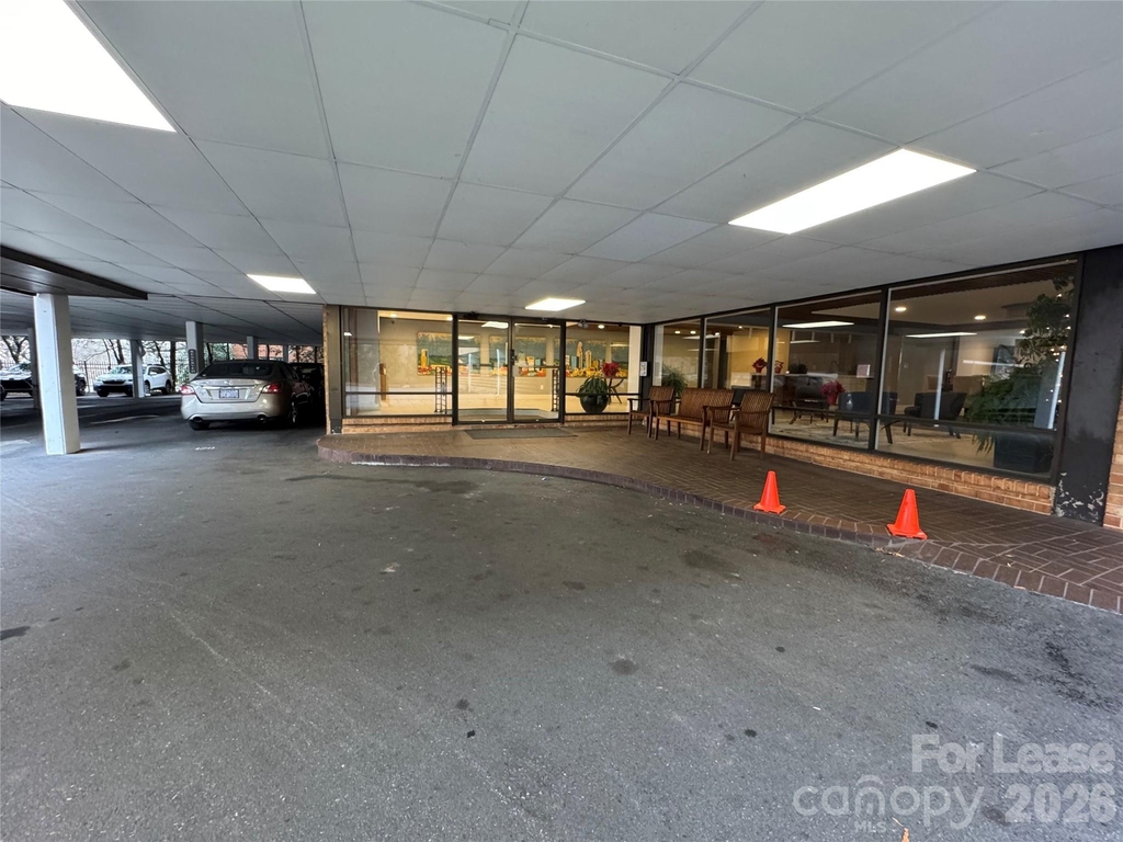 1323 Queens Road - Photo 32