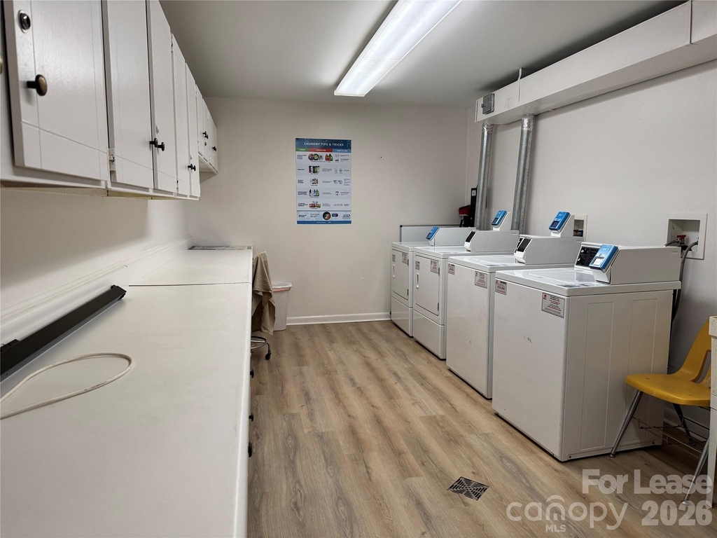 1323 Queens Road - Photo 35