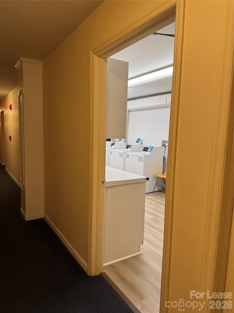 1323 Queens Road - Photo 34