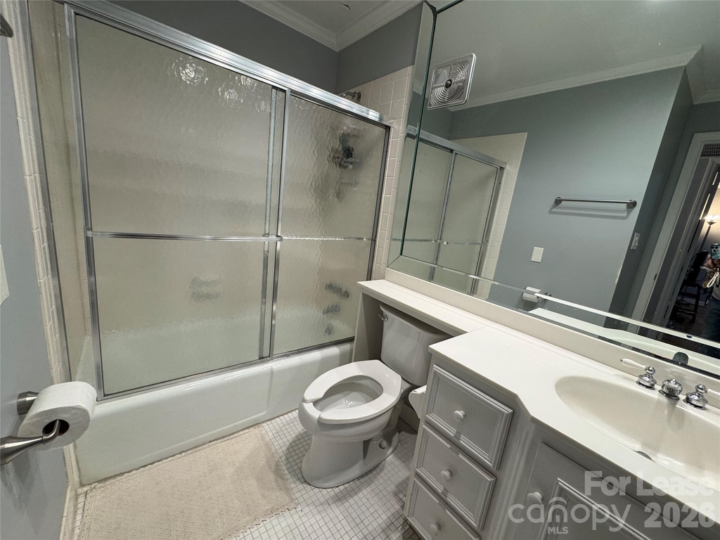 1323 Queens Road - Photo 11