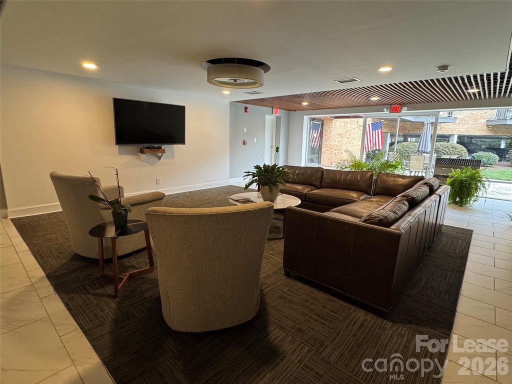 1323 Queens Road - Photo 28