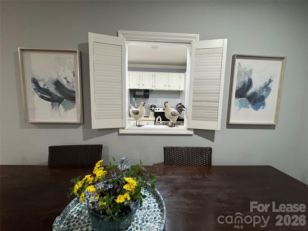 1323 Queens Road - Photo 5