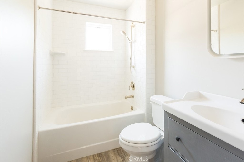 210 Laurel Street - Photo 13
