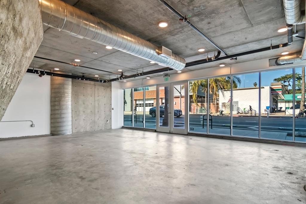 5750 Hollywood Boulevard - Photo 32