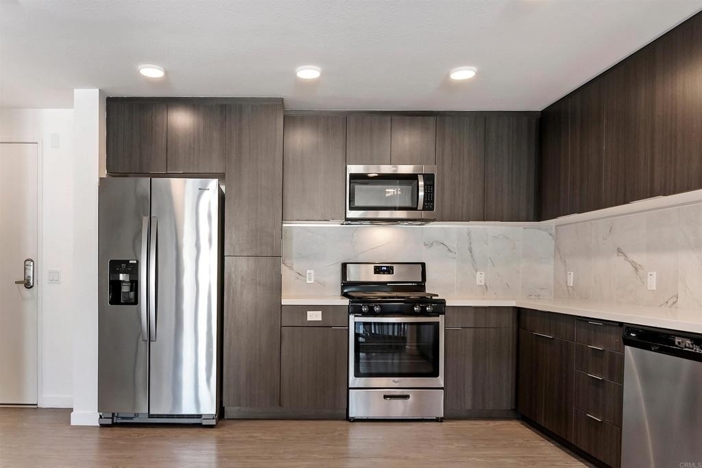 5750 Hollywood Boulevard - Photo 9