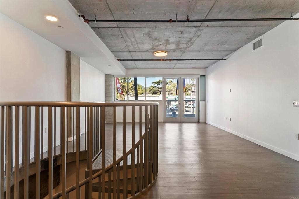 5750 Hollywood Boulevard - Photo 12