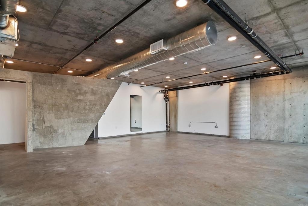 5750 Hollywood Boulevard - Photo 31