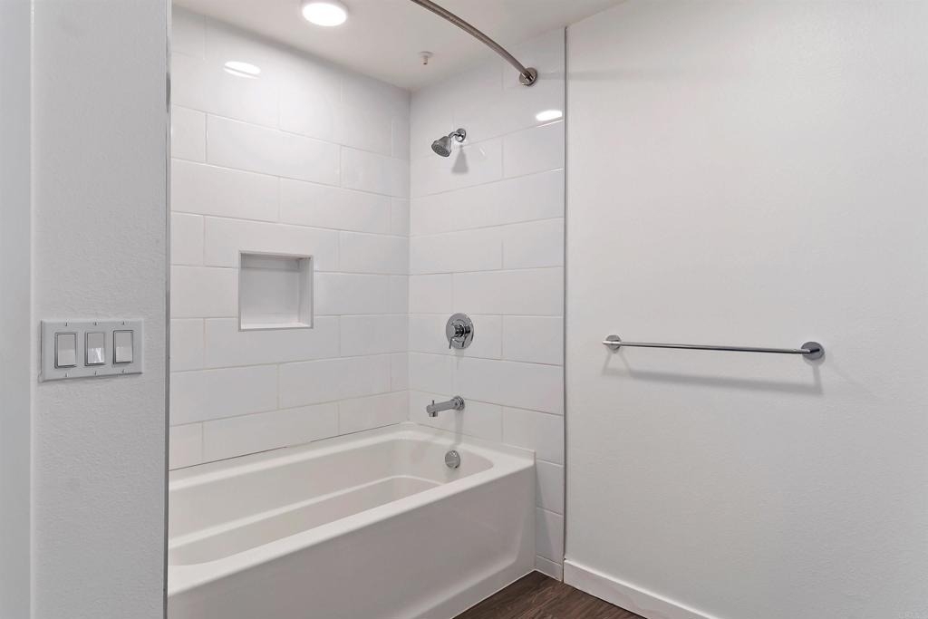 5750 Hollywood Boulevard - Photo 23