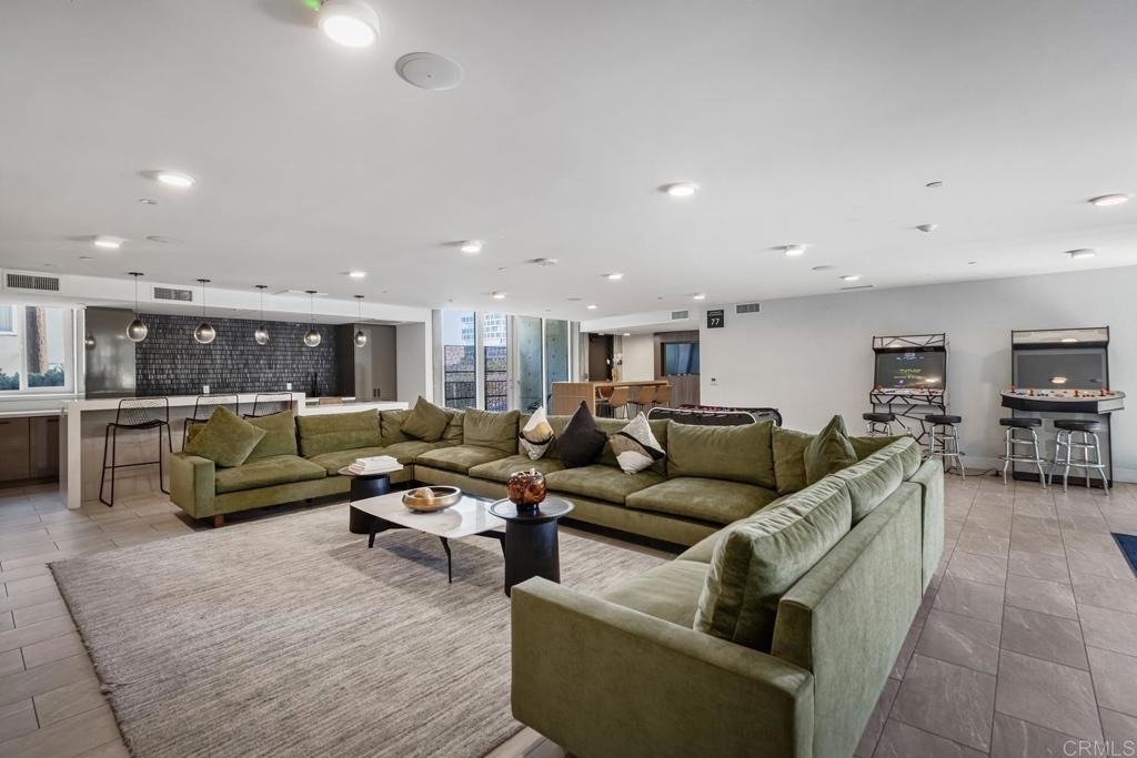 5750 Hollywood Boulevard - Photo 52