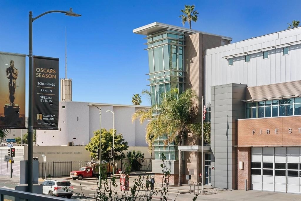 5750 Hollywood Boulevard - Photo 40