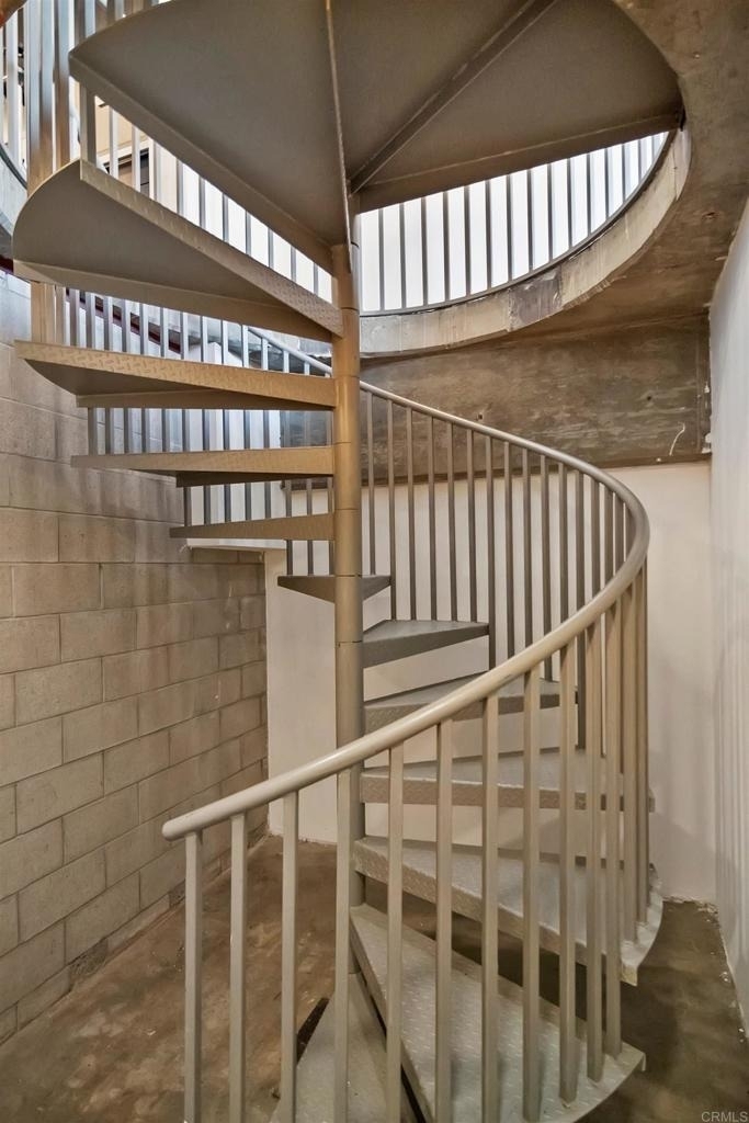 5750 Hollywood Boulevard - Photo 27