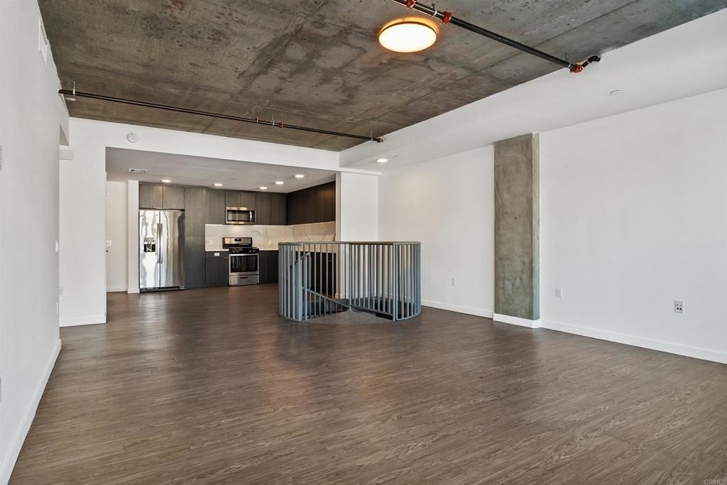 5750 Hollywood Boulevard - Photo 17
