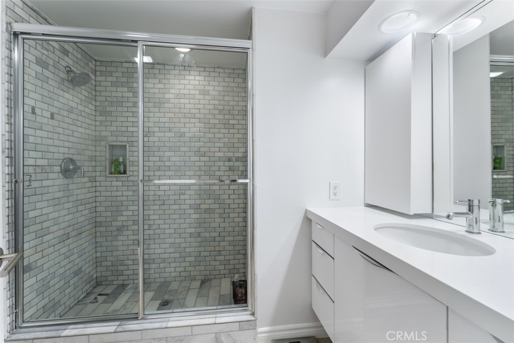 1585 S Coast - Photo 17
