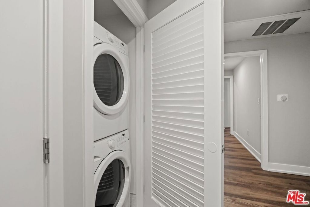 838 Hudson - Photo 13