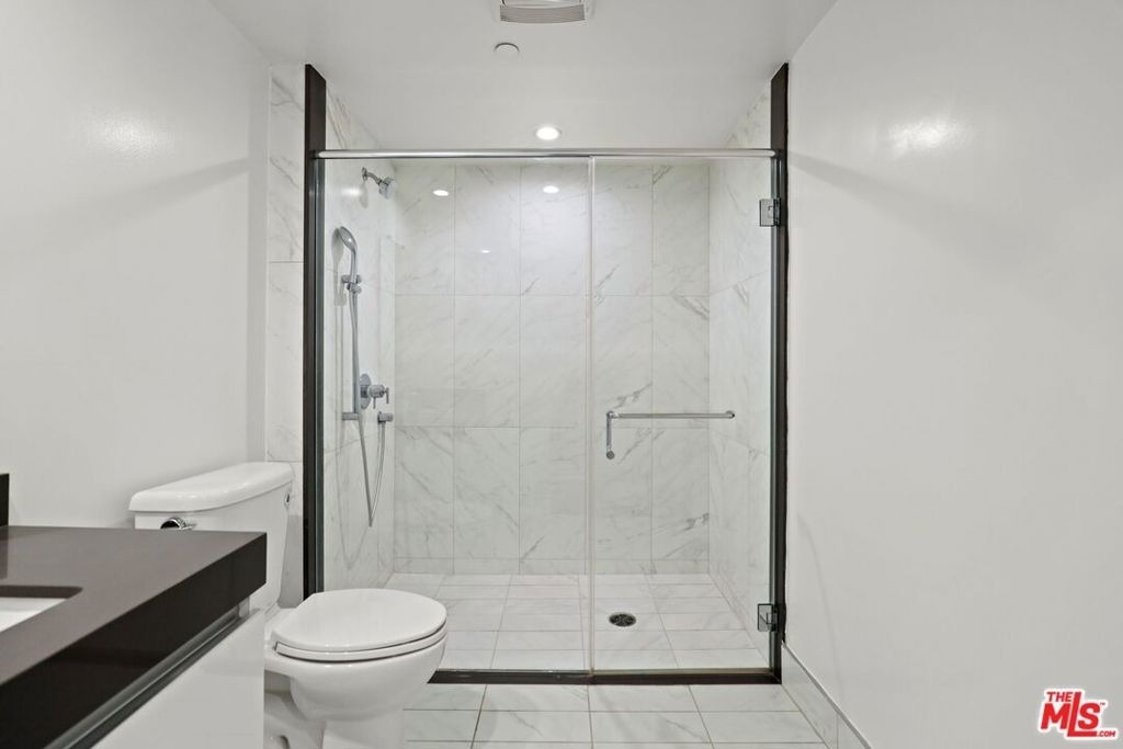 838 Hudson - Photo 7