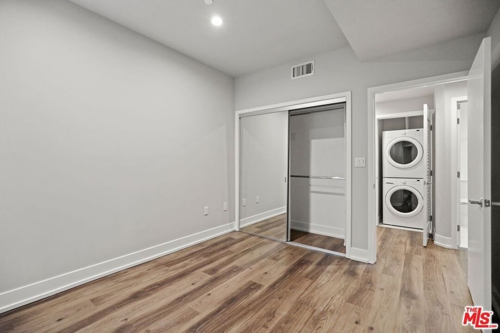 838 Hudson - Photo 9