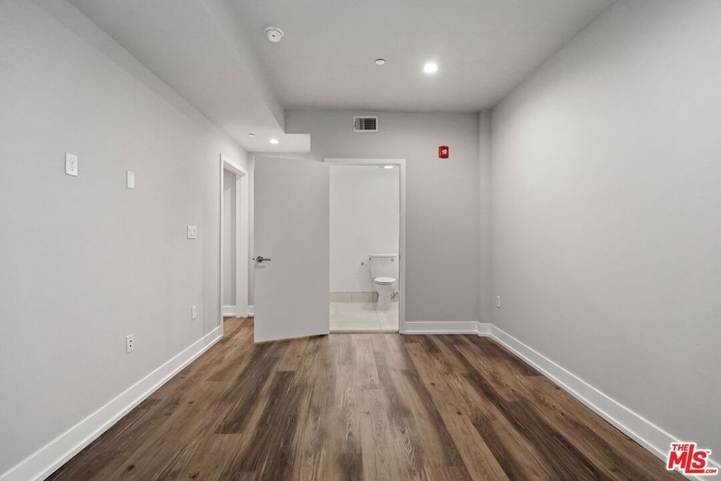 838 Hudson - Photo 6