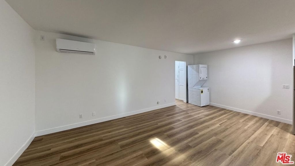 3630 Midvale Avenue - Photo 7