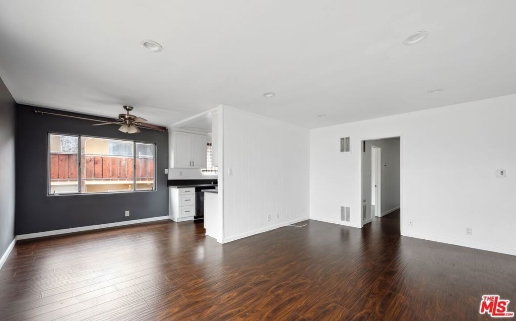 7550 Fountain - Photo 10